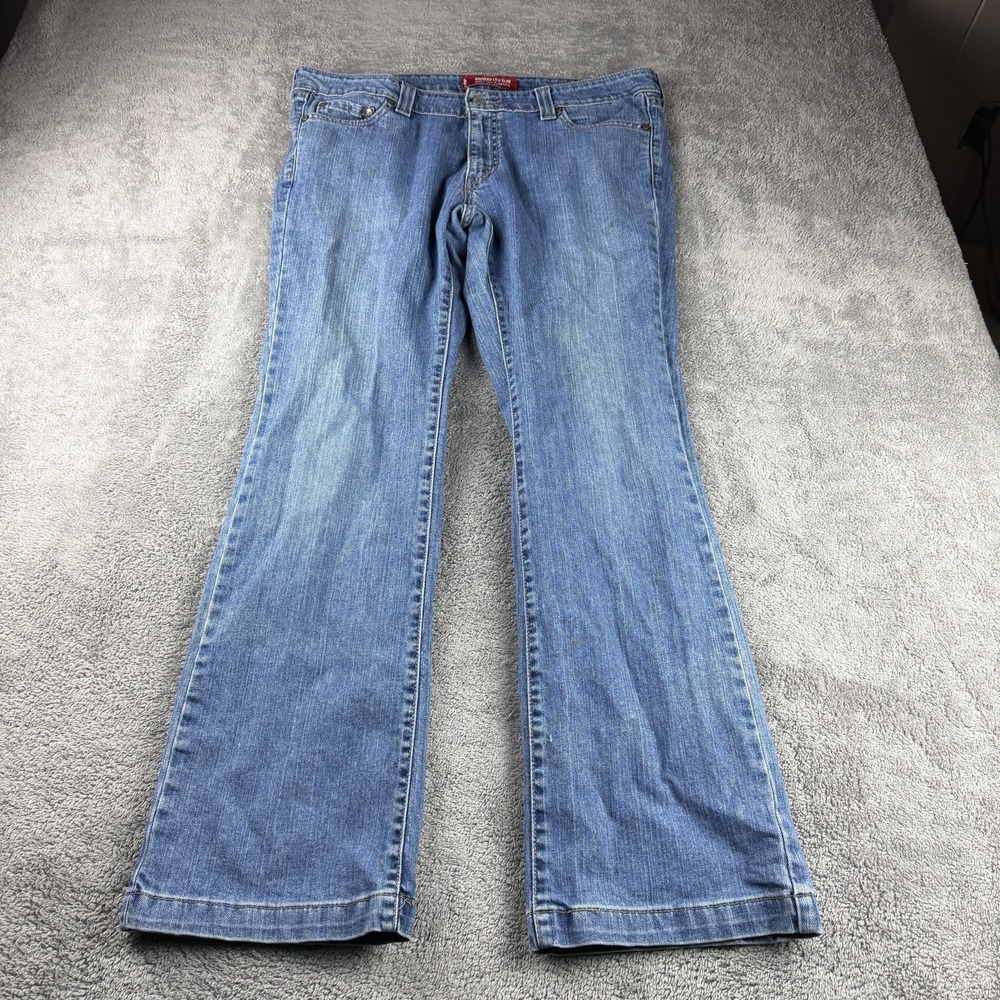 Levis‎ Low Slim Boot Cut Stretch Jeans Womens 14 M Blue Medium Wash